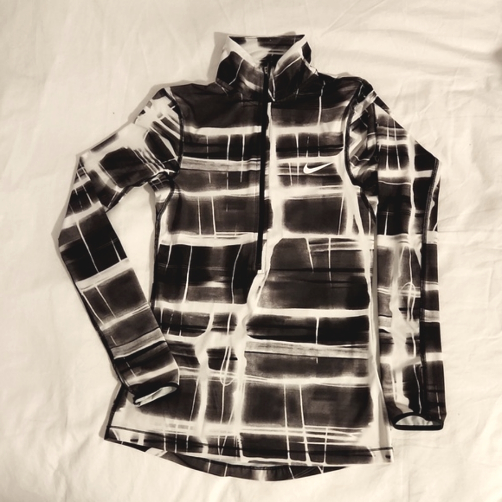 Nike zip black and white top women's small